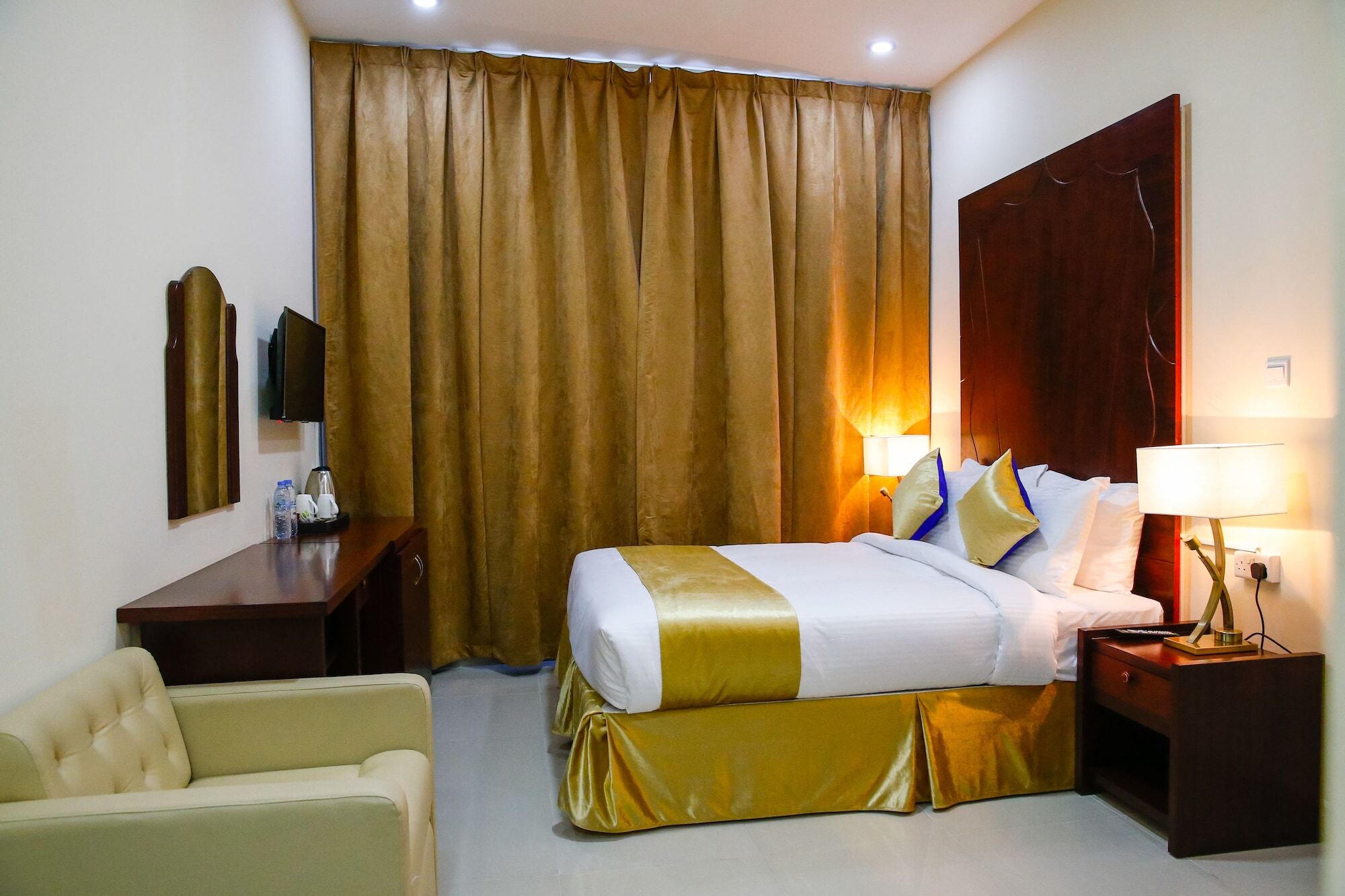 เอชเอช โฮเต็ล Hotel ราสอัลไคมาห์ ภายนอก รูปภาพ